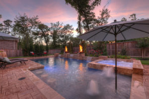 Regal Pools - Residential Spa W_Feat